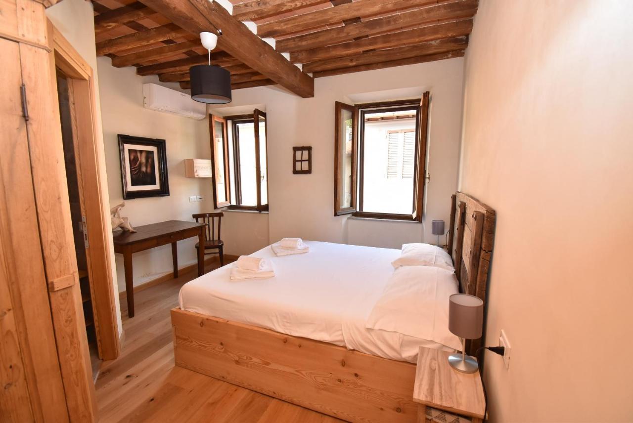 The Living Gallery Apartment Pietrasanta
