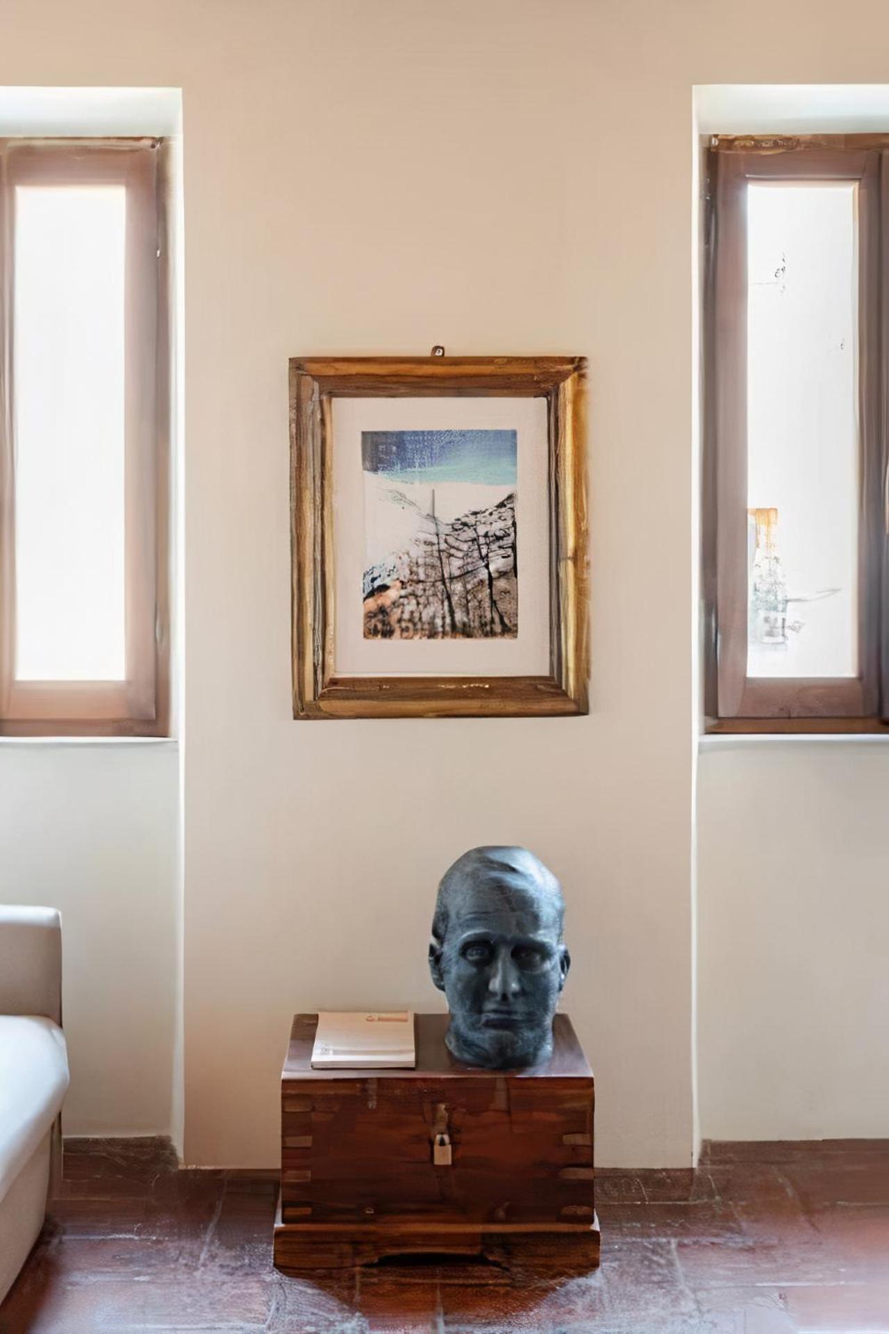 The Living Gallery Apartment